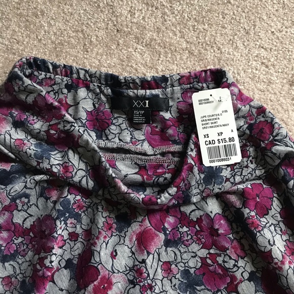 ⭐️4 for $20⭐️Forever 21 skater skirt size XS - Picture 2 of 3